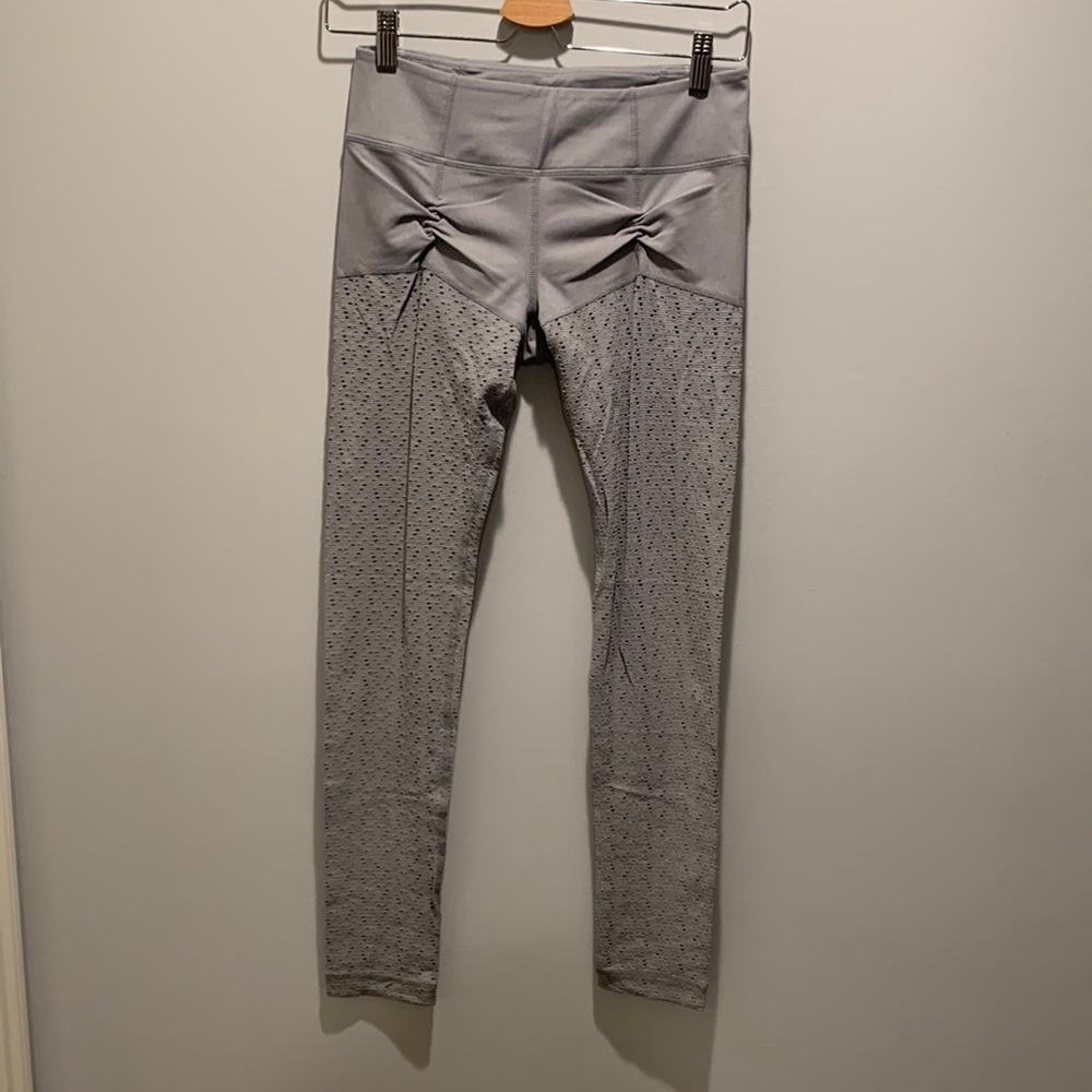 Tonic made in Canada Hot Yoga Style Leggings size S